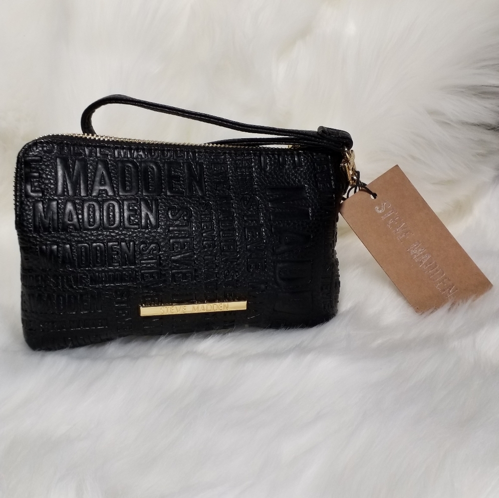 Steve Madden - Wristlet / Clutch in Black NWT
